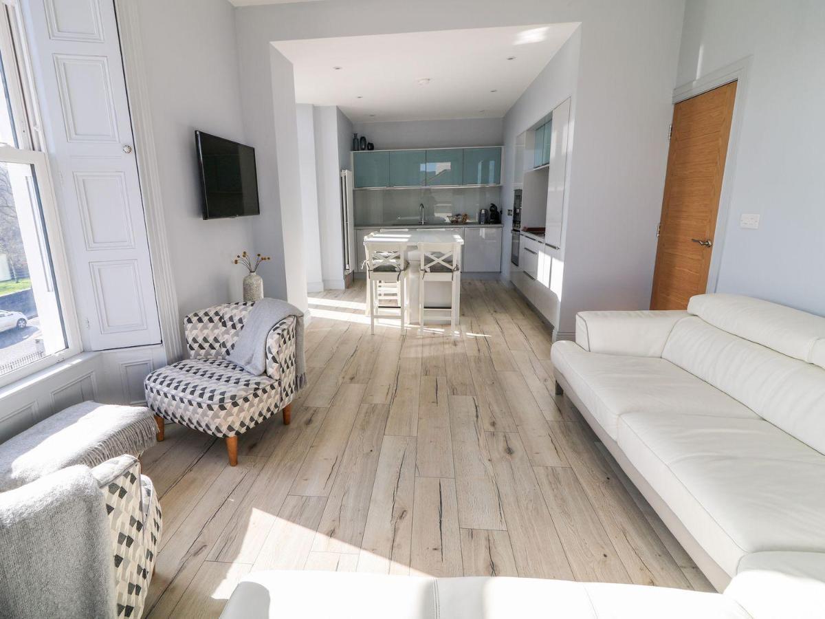 Sea Breeze Apartment บัลลีคาสเซิล ภายนอก รูปภาพ